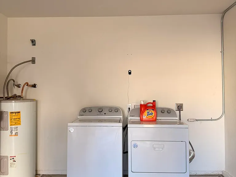2554 W Kathleen Rd — Photo 22