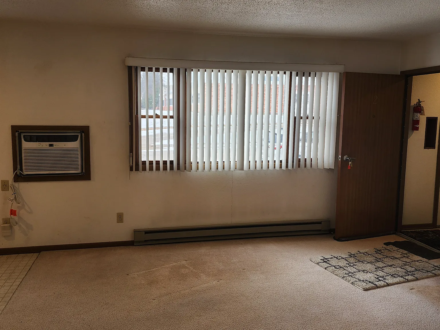 1490 Tower Dr. — Photo 4