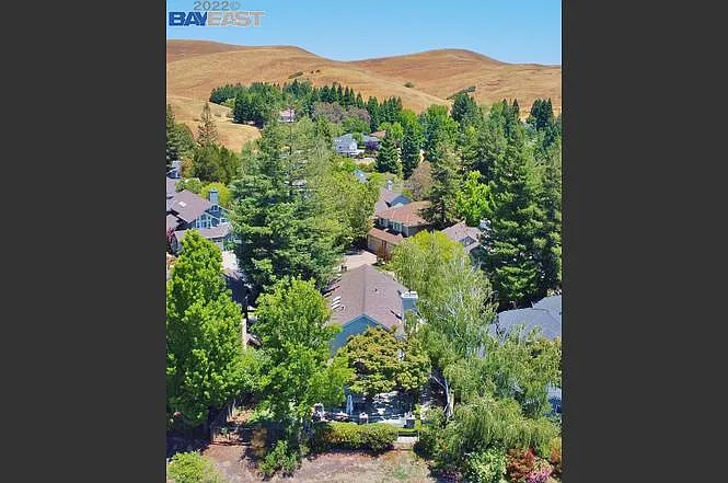 74 Canyon Green Way — Photo 36