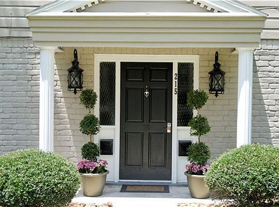 5th image of 215 Wickwood Dr