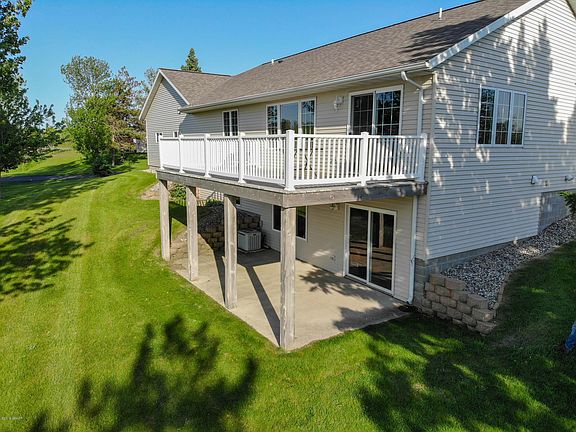 4th image of 419 Eide Dr