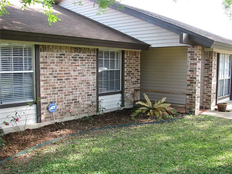 6509 Skycrest Dr — Photo 3