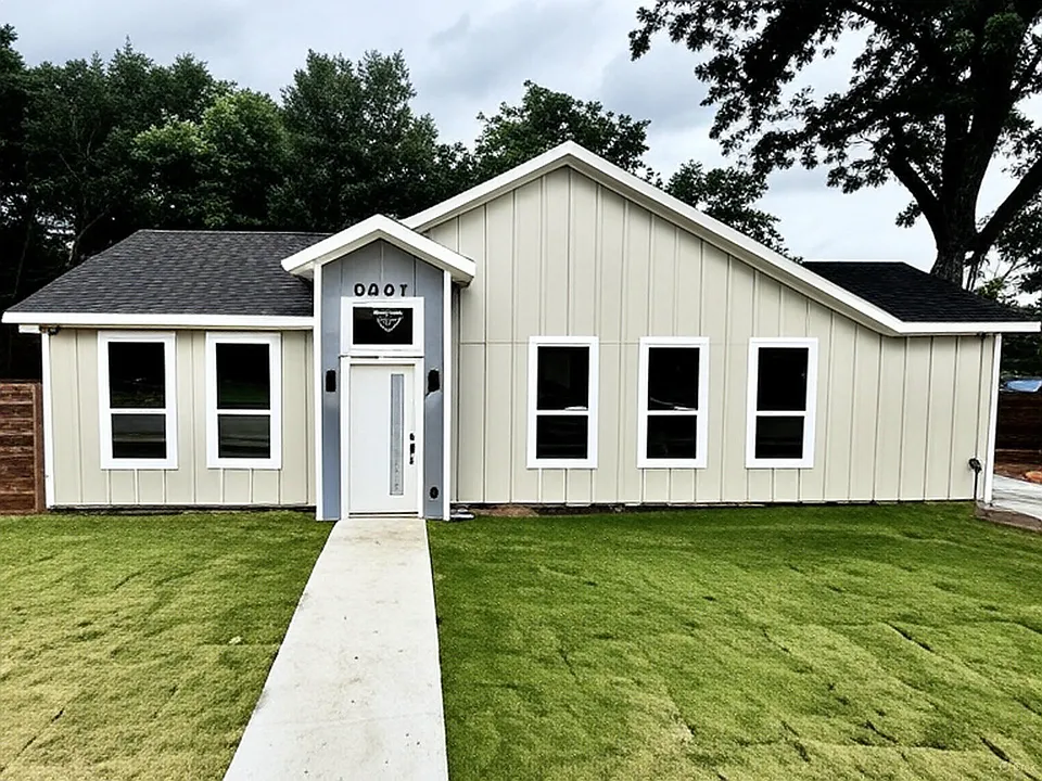 3801 Carpenter Ave