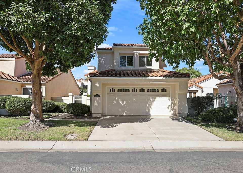 1st image of 852 Vista Arriago