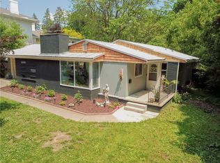 147 Main St, Mount Morris, NY 14510