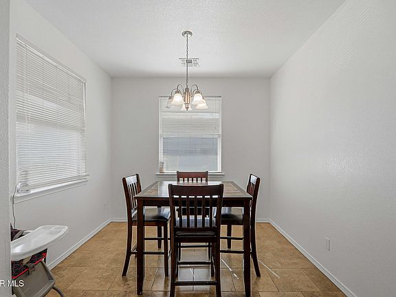 5th image of 13135 Kestrel Ave