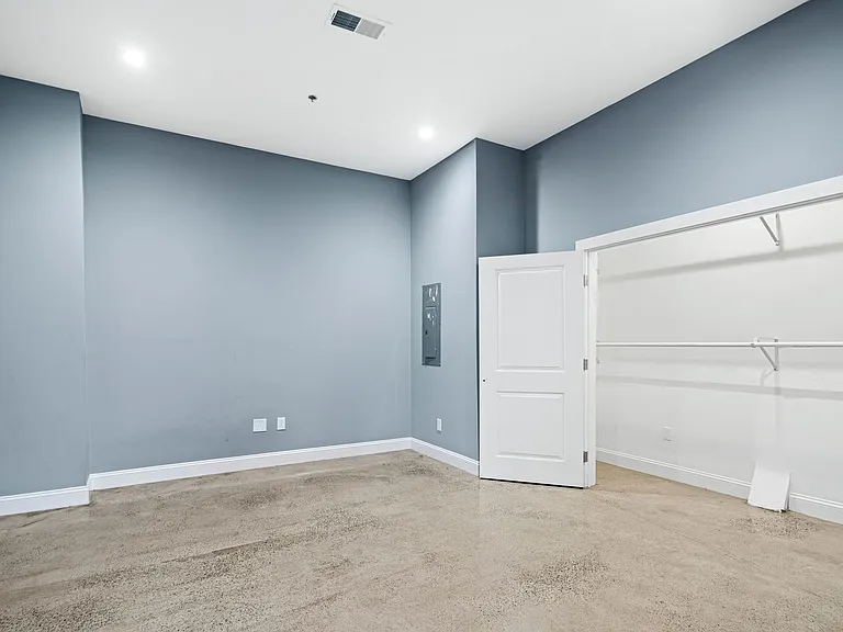 3421 Richmond St #114 — Photo 18