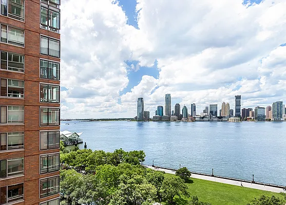 Sold by Corcoran | media 7