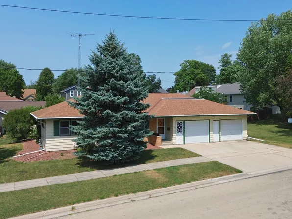 1207 23rd St, Monroe, WI 53566