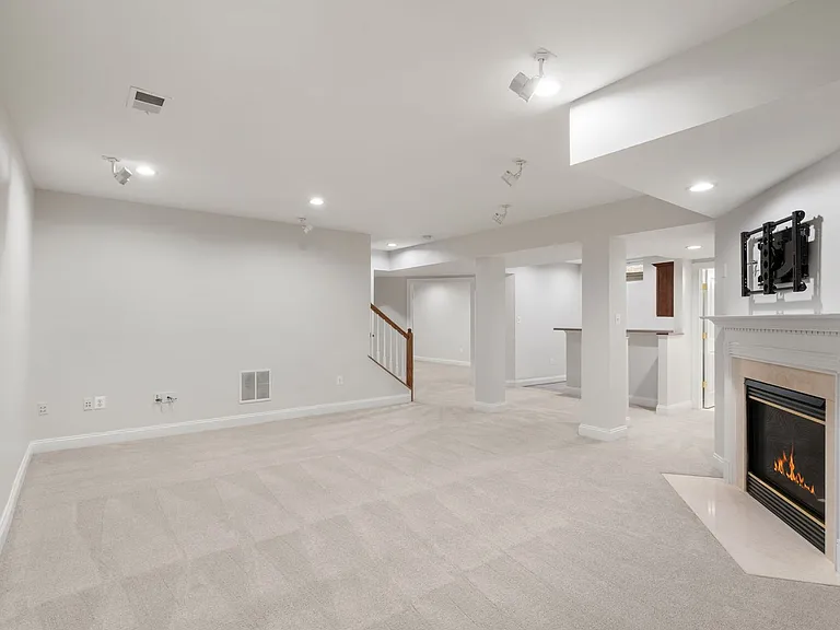 9185 Topaz St — Photo 61