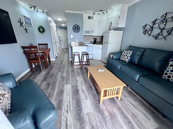 5th image of 6102 Seawall Blvd #321