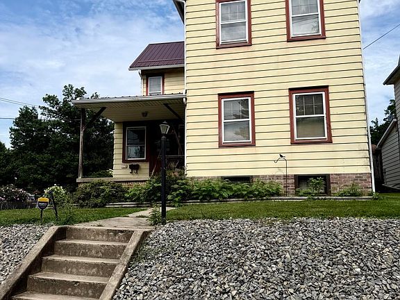 3rd image of 629 Front St
