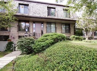 1704 Northfield Sq APT C, Northfield, IL 60093