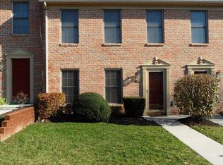 1237 Timber View Dr, Mechanicsburg, PA 17050