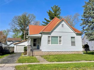 1009 N Monroe St, Litchfield, IL 62056