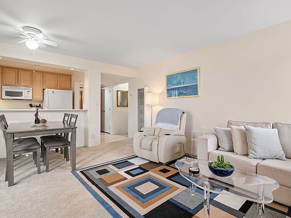 2nd image of 128 Por La Mar Cir
