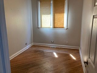 5th image of 2229 W Washington Blvd #3