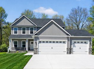 8130 Hinchey Rd, Pinckney, MI 48169