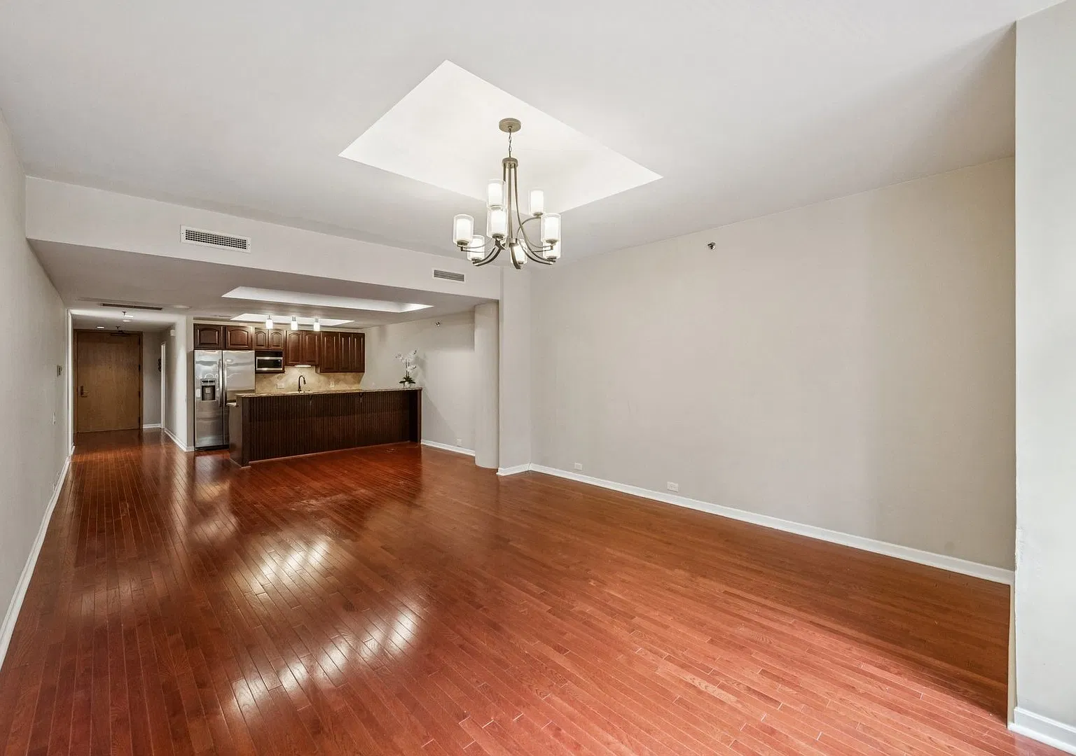 1 bed, 1005 sqft, $2,600 — Photo 3