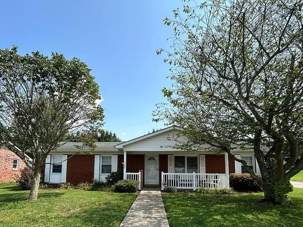 309 E 9th St, Williamstown, WV 26187