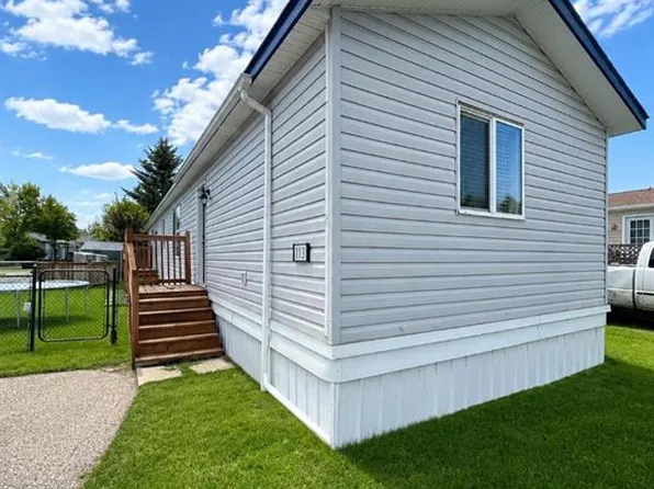 113 Heritage Dr, Okotoks, AB T1S 1M4