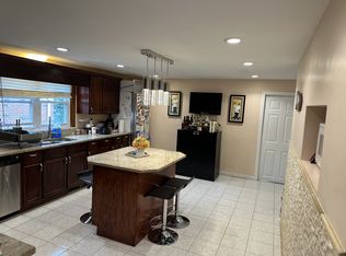 239-241 Lexington St, Watertown, MA 02472