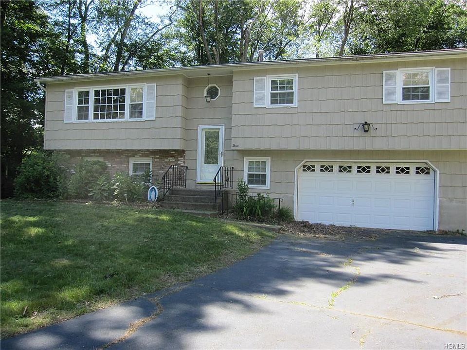 1st image of 3 Candlewood Ct
