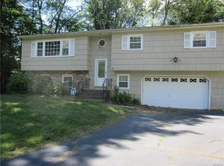 3 Candlewood Ct, New City, NY 10956