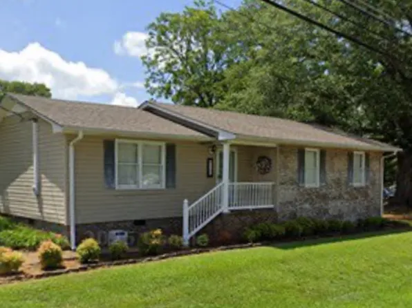 328 S Peachtree St, Liberty, SC 29657