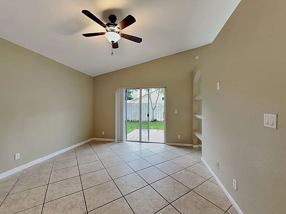 5th image of 4119 Torres Cir