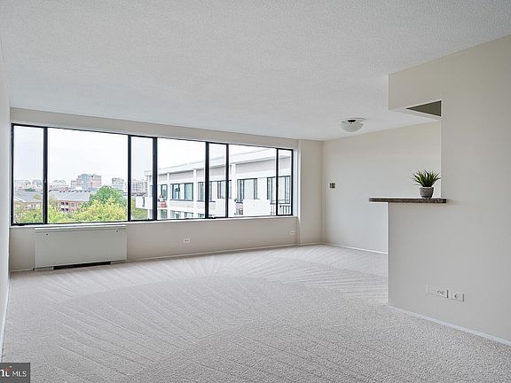 5th image of 4501 Arlington Blvd APT 807