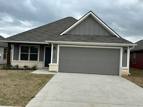 1211 Highgarden Dr Photo 1