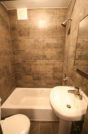 2nd image of 11 Waverly Pl APT 2D
