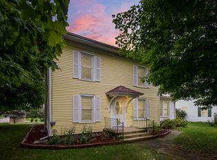 813 3rd St, Howe, IN 46746