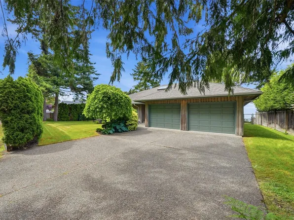 1169 Butterball Dr, Qualicum Beach, BC V9K 1C7