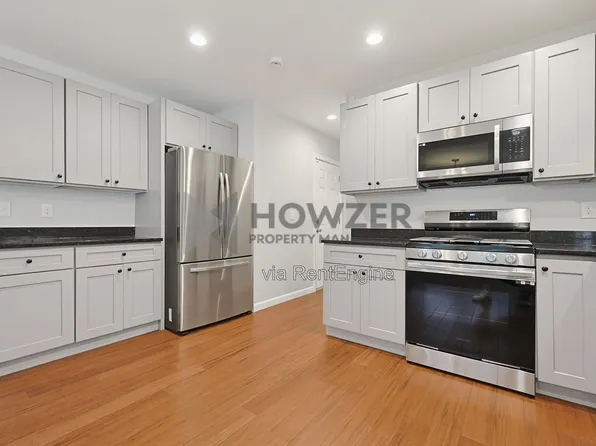 4 Johnson St #B, Taunton, MA 02780