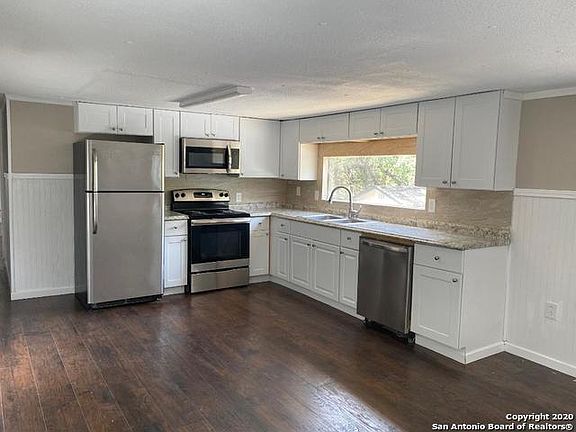 4th image of 2212 Waterfront Park Dr