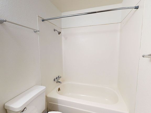 4th image of 344 7th St SE APT 7