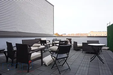 Rented by Rennit Inc.