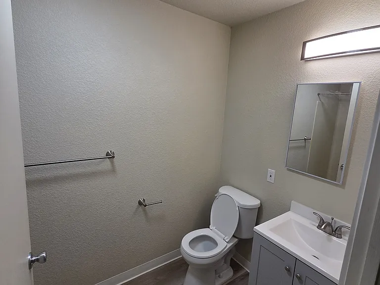 Guest Full bath