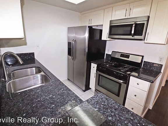 2nd image of 3922 Hamilton St APT 3