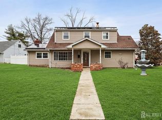 2 Dey Pl, Edison, NJ 08817