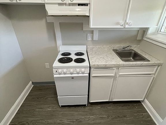 3rd image of 101-105 Heywood Ave #20