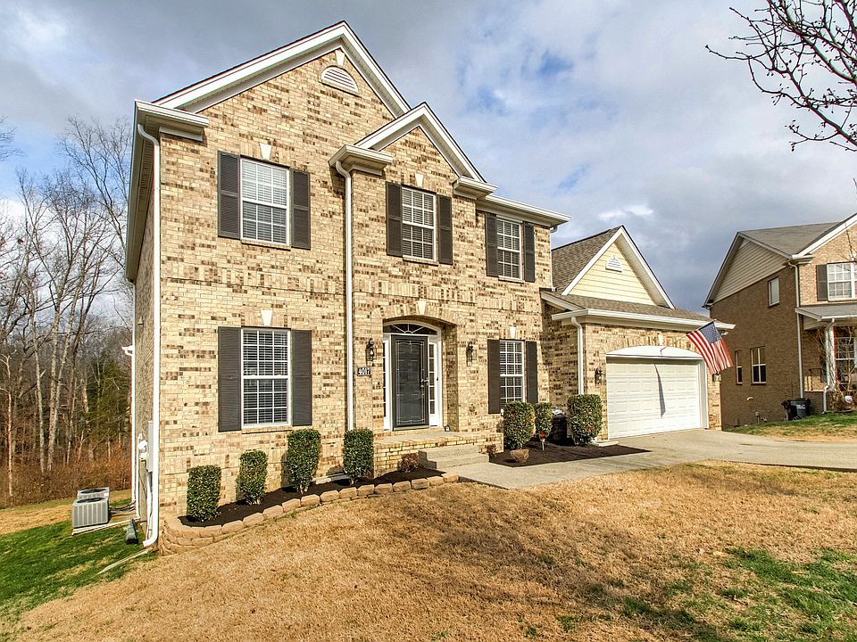 1st image of 4017 Fairway Cir