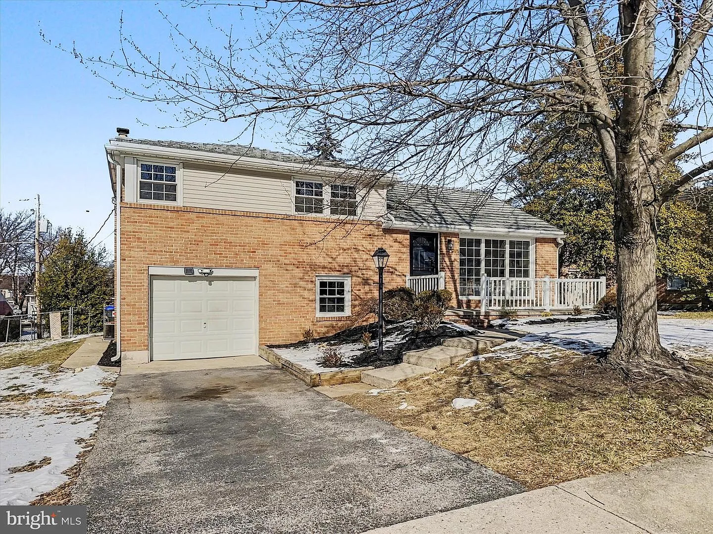 2461 Raleigh Dr photo 1