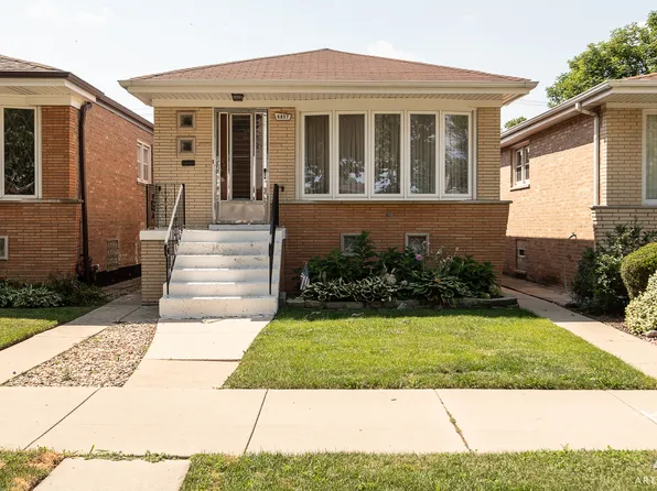 6857 W 63rd Pl, Chicago, IL 60638