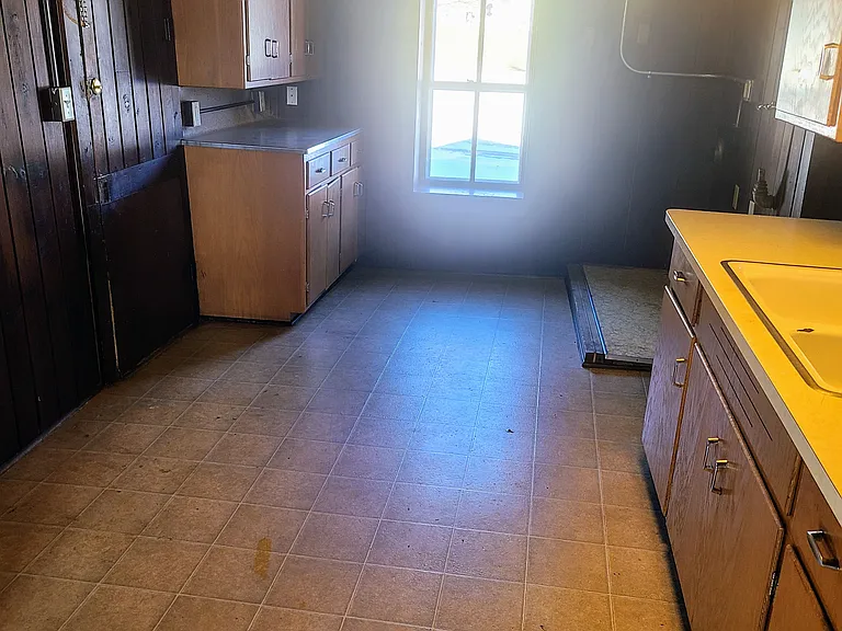 2653 S Mayfield Rd — Photo 24