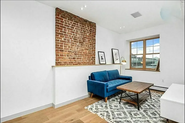 Rented by Coroi Corp | media 2