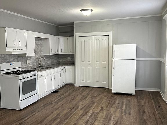 2nd image of 50 N Main St APT A