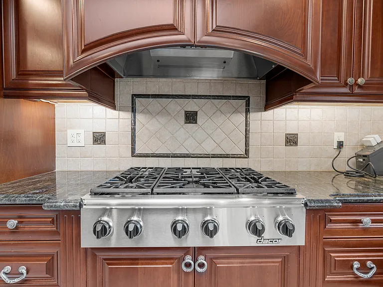 1315 Macadamia Dr — Photo 17
